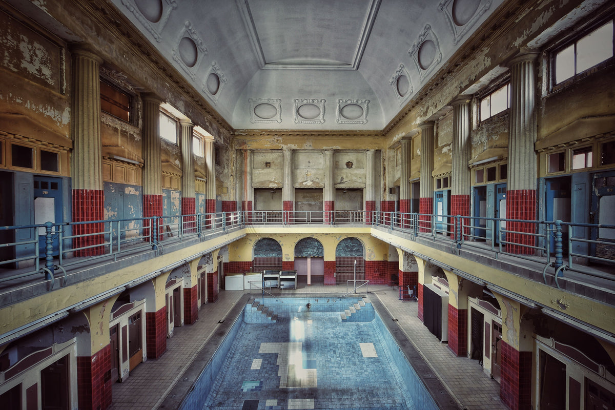 Chasing the Line: The Timeless Glamour of Europe’s Art Deco Pools